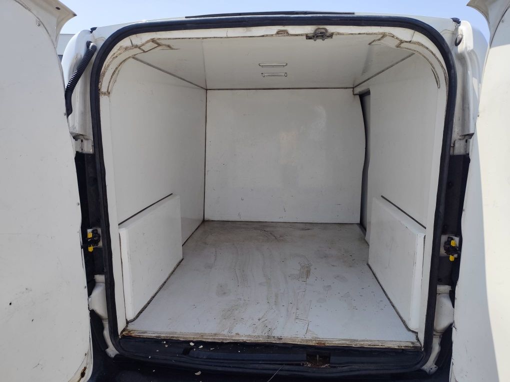 Fiat Doblo 1.6 gasóleo com caixa Fibrada de 2014