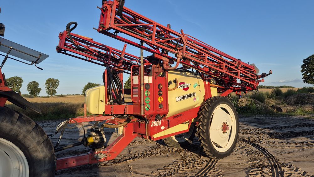 Opryskiwacz Hardi Commander 27m 2800L