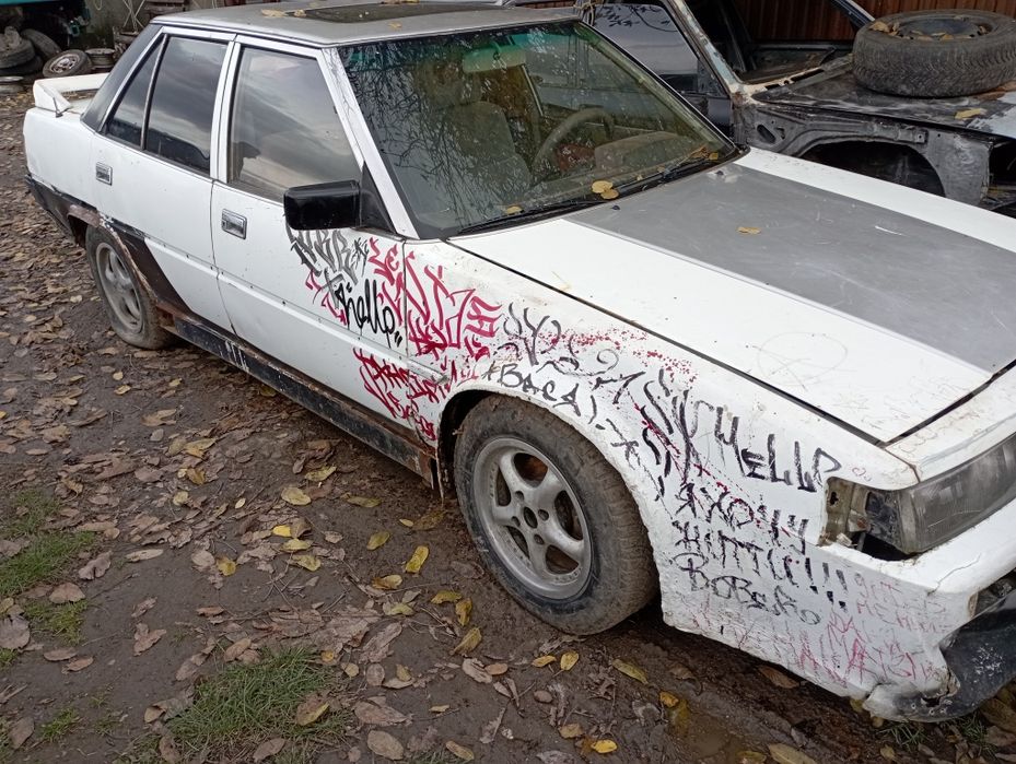 Продам навісне та КПП 2.4  Mitsubishi