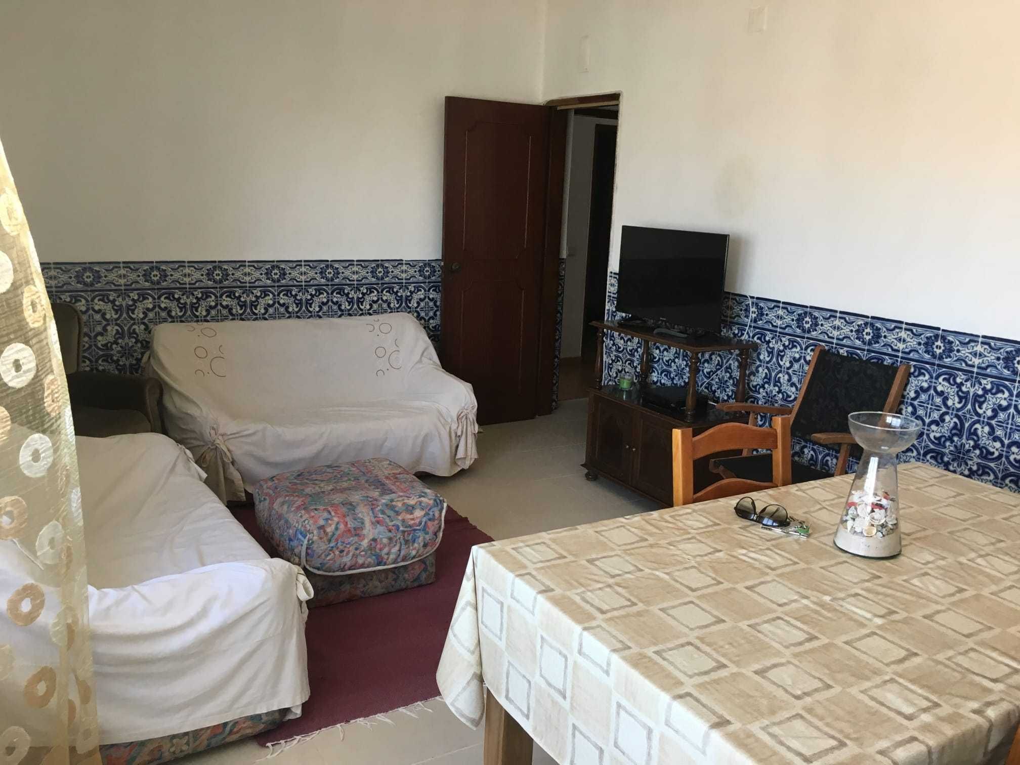 Quarto para Estudante (Rapariga)