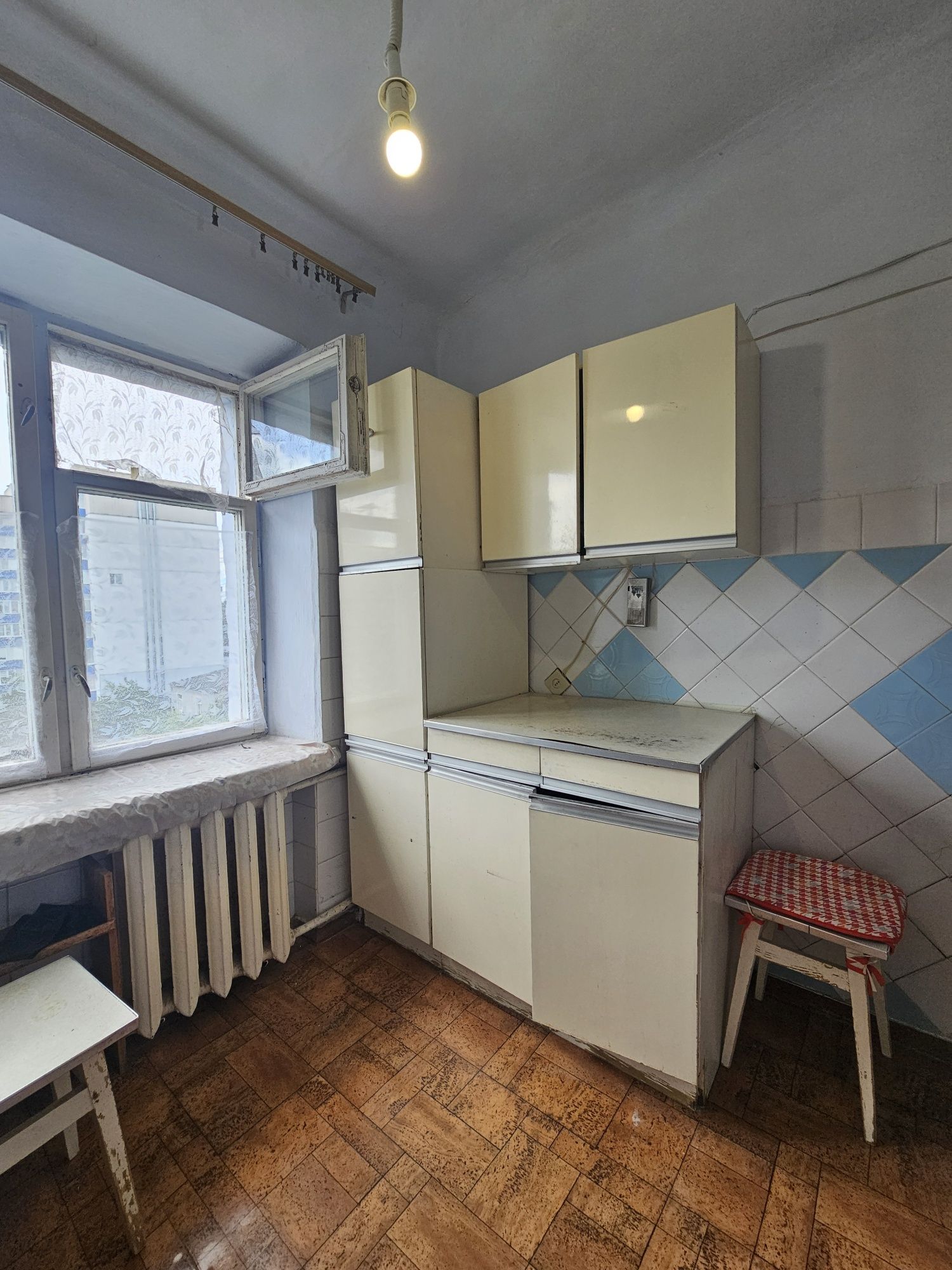 Продам 3 кімнатну квартиру в центрі міста