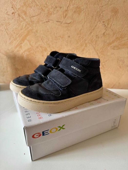 Дитячі черевики Geox 27 розмір