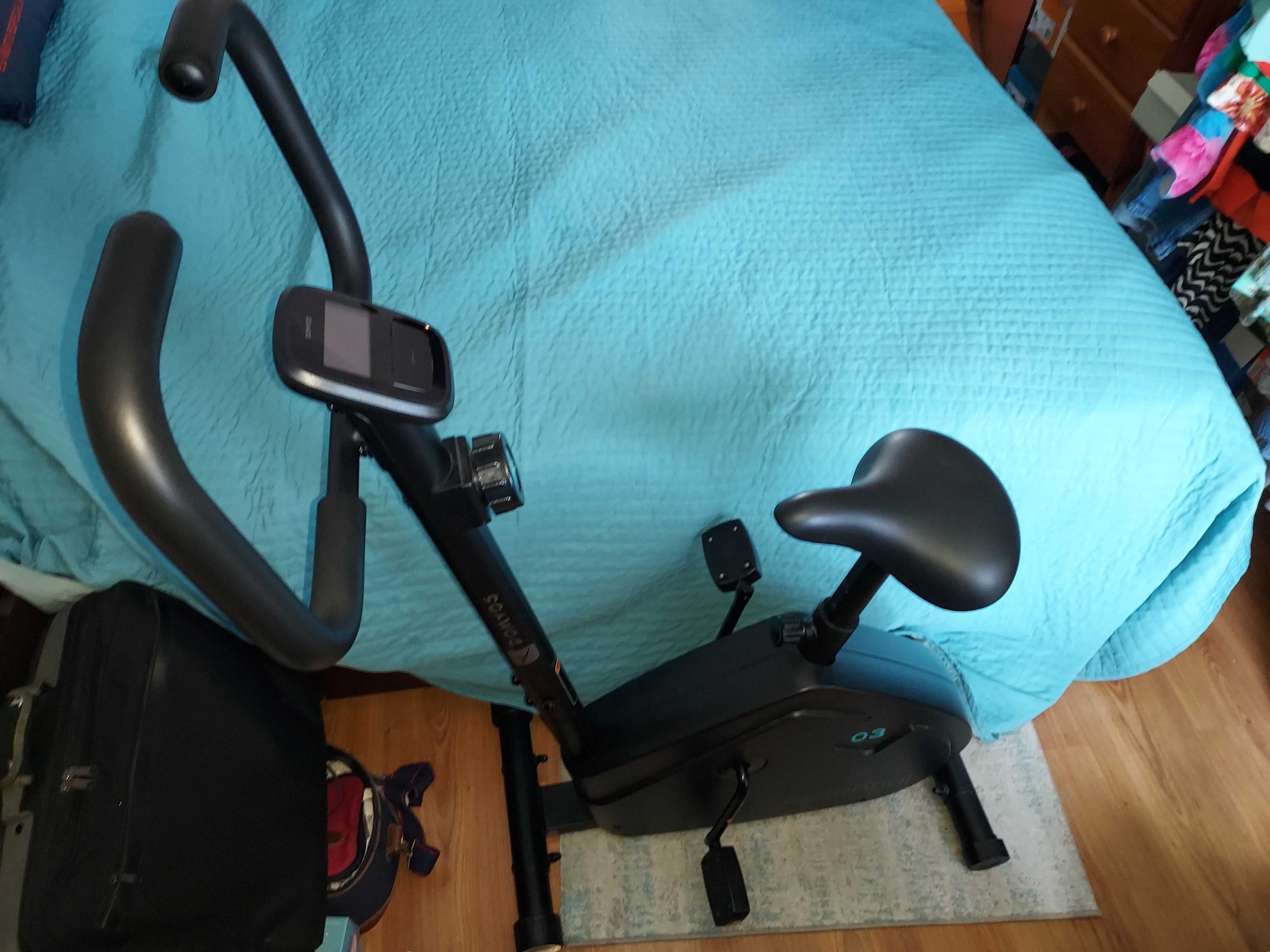 Bicicleta estática da Decathlon como nova