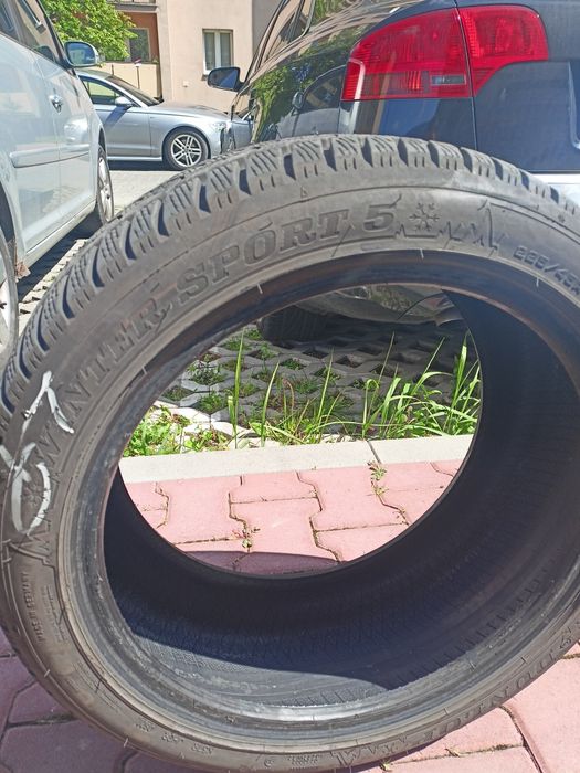 Opona zimowa Dunlop 225/45/17