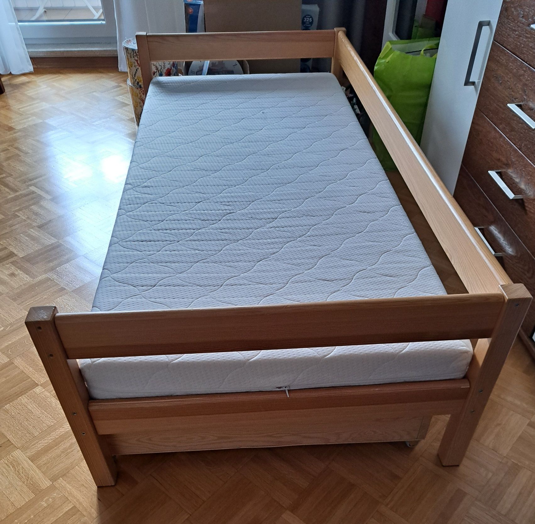 Łóżko 80x180 z szufladami i materacem