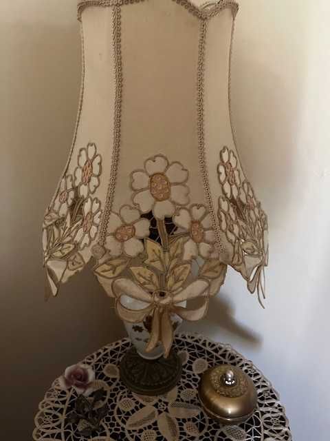 Candeeiro mesa pintado tecido bordado