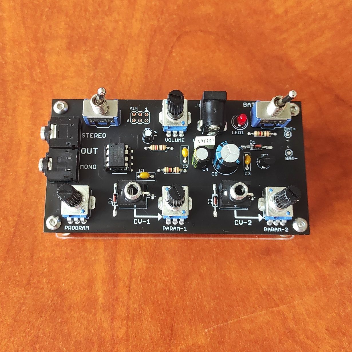 Syntezator M.S.G 2 CV - klon