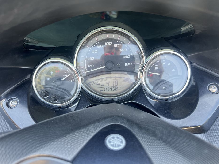 YAMAHA Tmax 500  só 34 mil km ( ler anuncio)