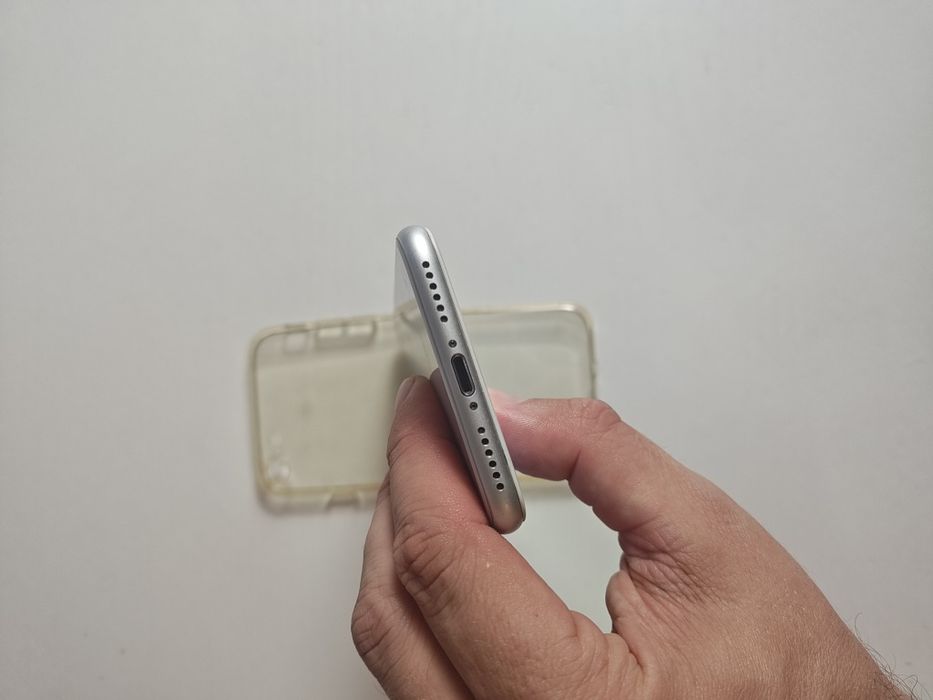 iPhone 8 64GB ! Bateria 100% ! Sprzedam!