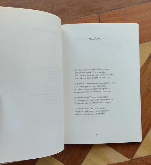 País de Abril - Manuel Alegre