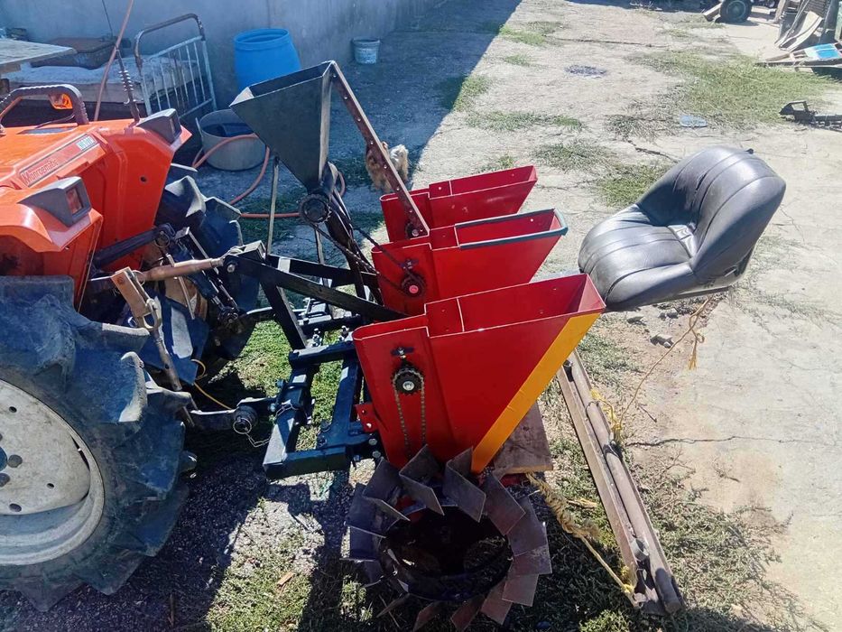 Продається трактор з фризою, чеснокосожалка+копалка