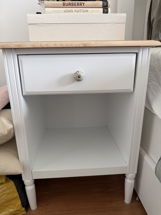 Vendo 2 Mesas de Cabeceira, Hôma, como novas