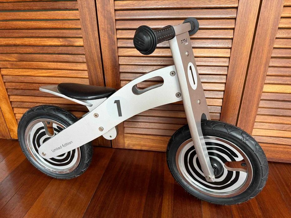 Bicicleta de equilíbrio retro – edição limitada, nunca foi usada