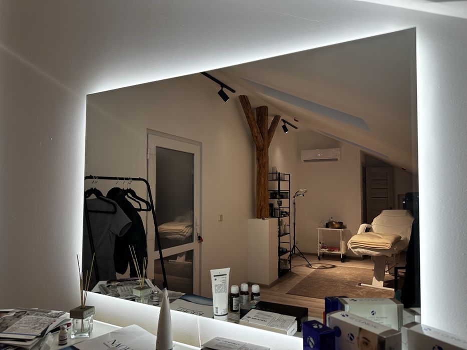 Дзеркало велике із підсвіткою