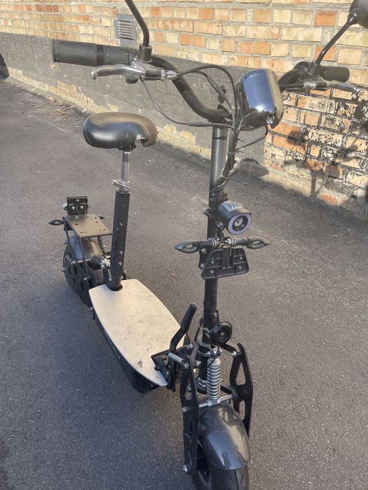 Електросамокат з сидінням Didi Thurau (можливий невеликий торг)