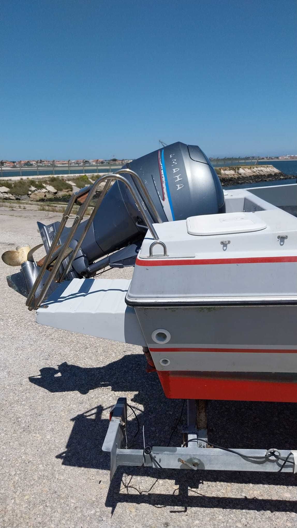Barco Argus 505D c/ Motor Yamaha 4T 60Cv