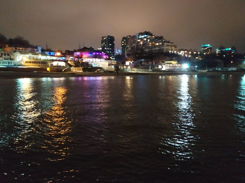 Сдам від 1 місяця 2-х к. у МОРЯ с ГЕНЕРАТОРОМ в АРКАДИИ /Генуезская