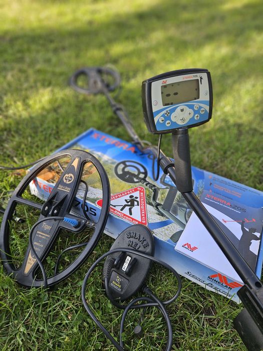 Металошукач Minelab X-terra 705