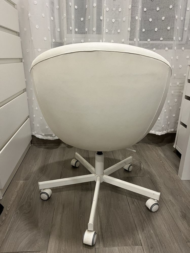 Cadeira escritorio branca