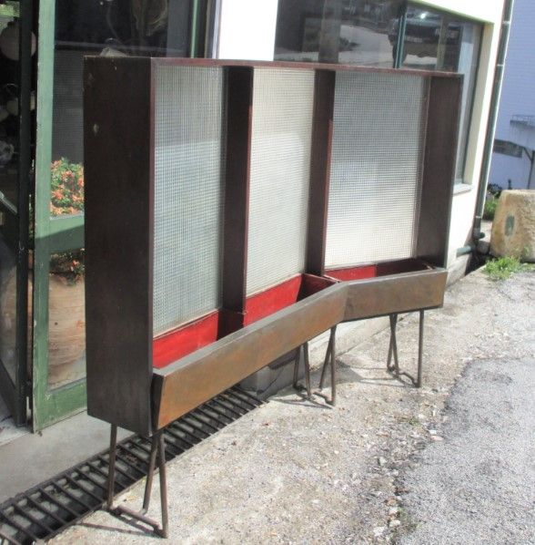 Móvel floreira Art Deco