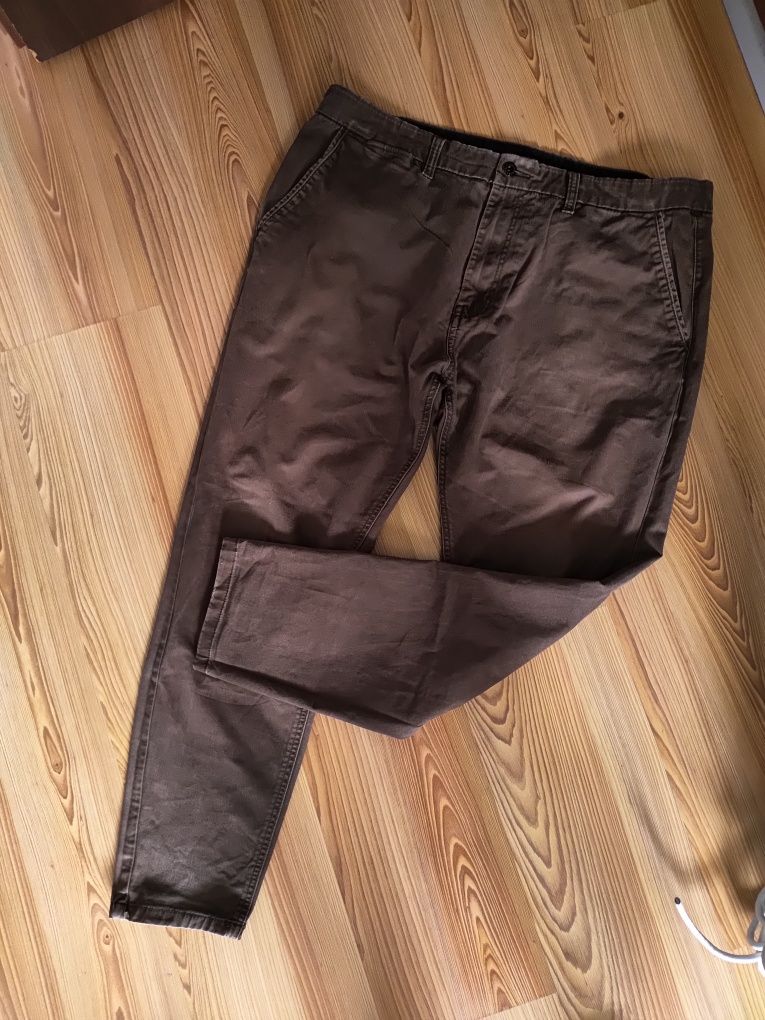 Spodnie meskie Pull&Bear roz. 48