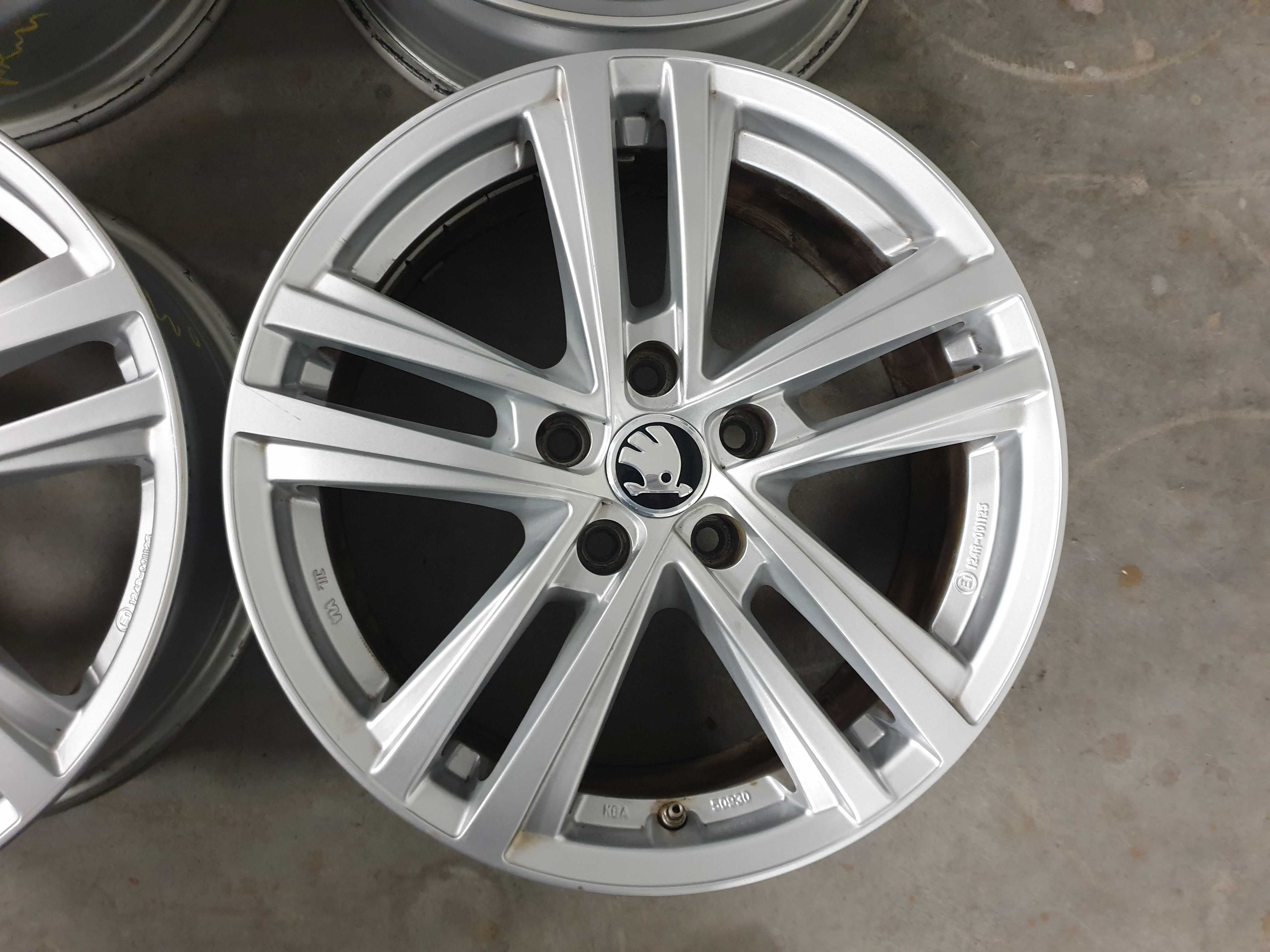Alufelgi 17" Skoda Octavia II FL III IV VRS SuperB Karoq Scout 5x112