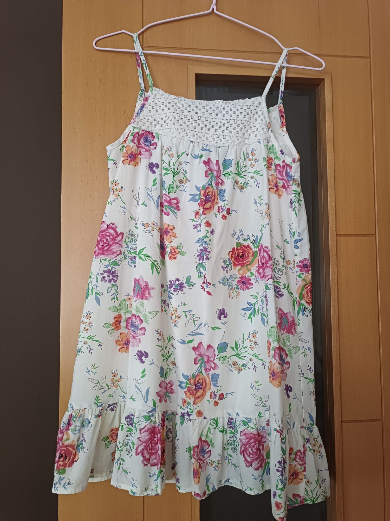 Vestido de criança com flores