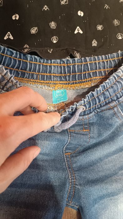 Ubrania dla chłopca, rozmiar 104.