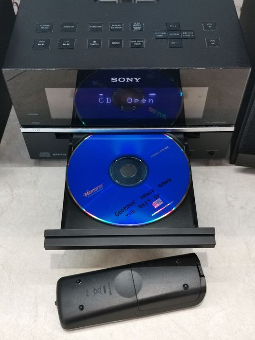 Mini wieża Wieża sony z CD mp3 stan idealny
