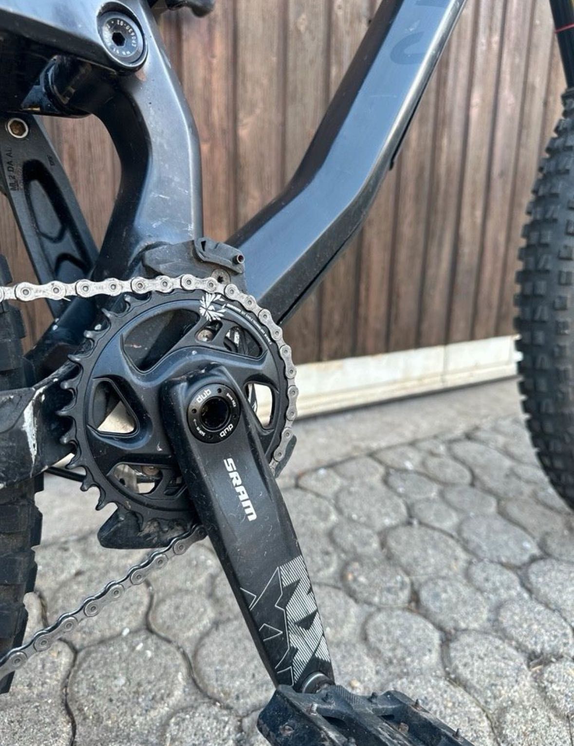 Canyon Torque  CF7 2020 Rama M RS Lyrik Super Deluxe Sram Code