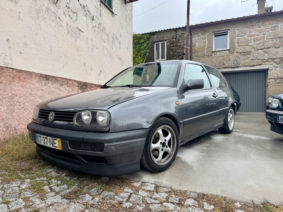 Golf 3 GT TDI (3 portas Airbag ABS Angel Eyes Interior VR6)