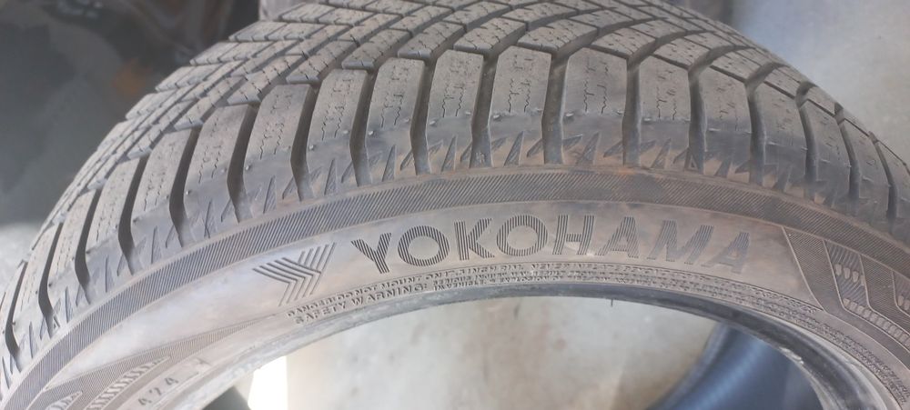 Opony zimowe Yokohama 215/50R17 95V