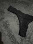 Cueca tanga rendada usada