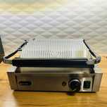 Grill kontaktowy ryflowany Hendi