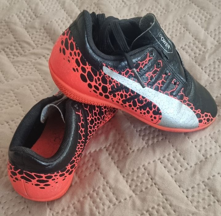 Оригінальні кросівки Puma