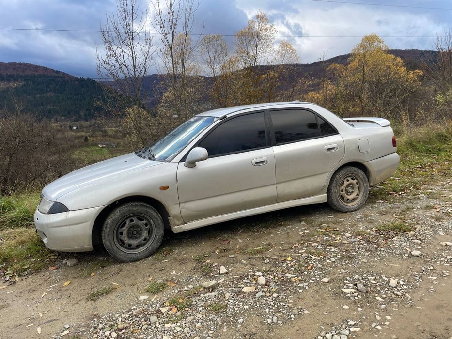 Продам мітсубіші карізму 1997р
