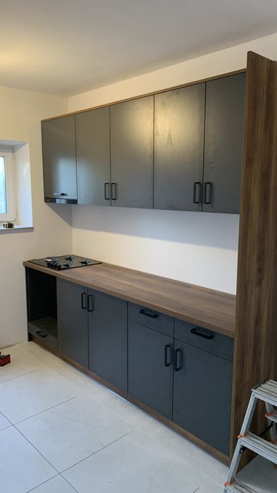 Skladanie skrecanie montaz mebli