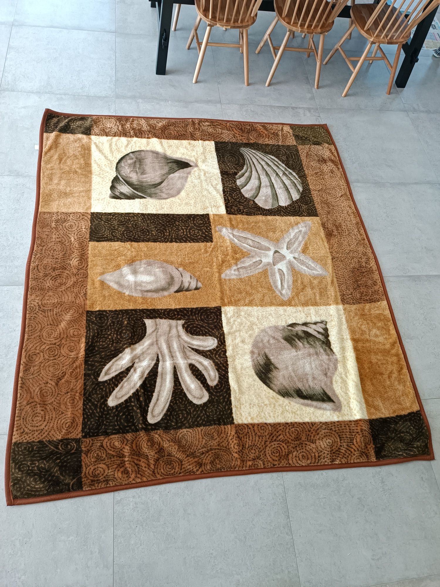 Bardzo gruby koc narzuta 235x200