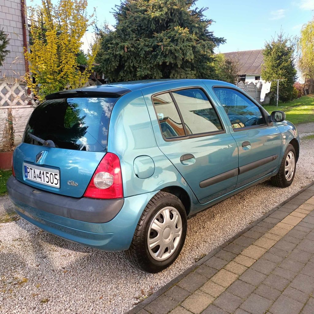 Renault Clio 1.2 Benz.  2003r.