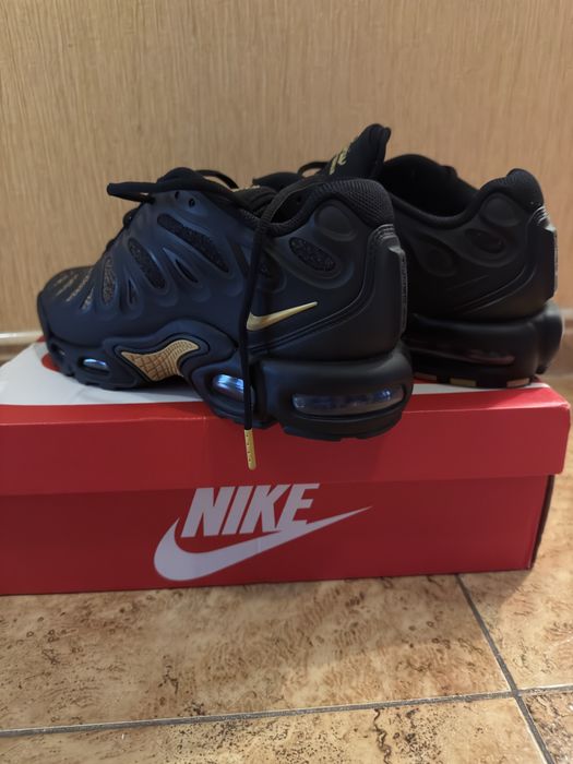 Кросівки чоловічі PSG x Nike TN Air Max Plus Black Gold FZ4748 001