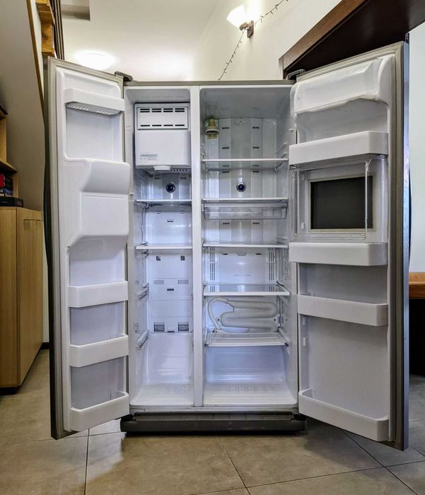 Холодильник SAMSUNG  RS21FANS, робочий, в доброму стані