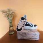 Sportowe buty na koturnie - nowe