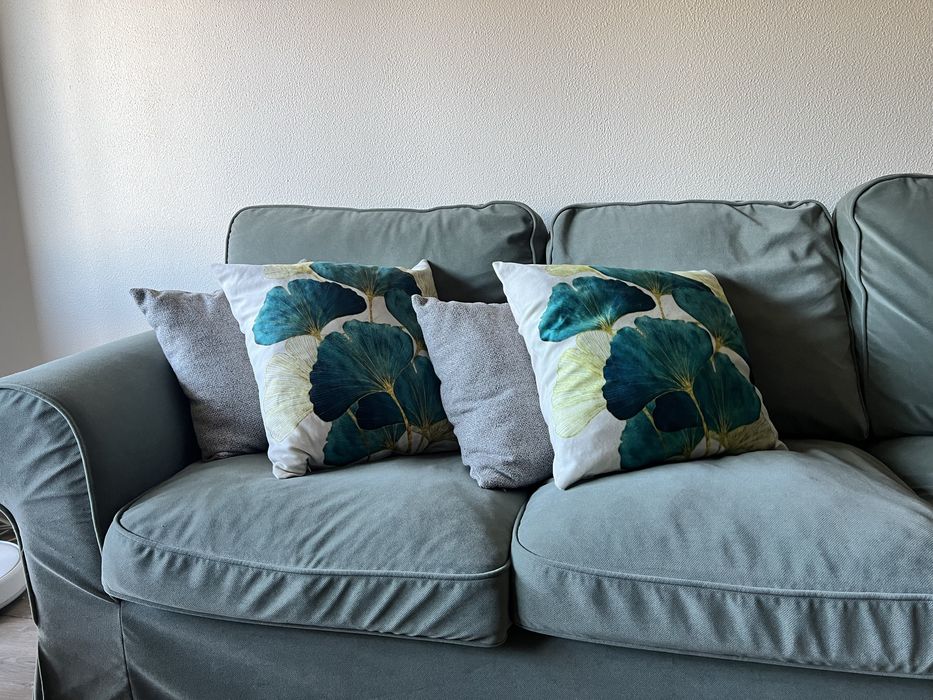 Sofa 3 Lugares Confortável IKEA - Excelente estado