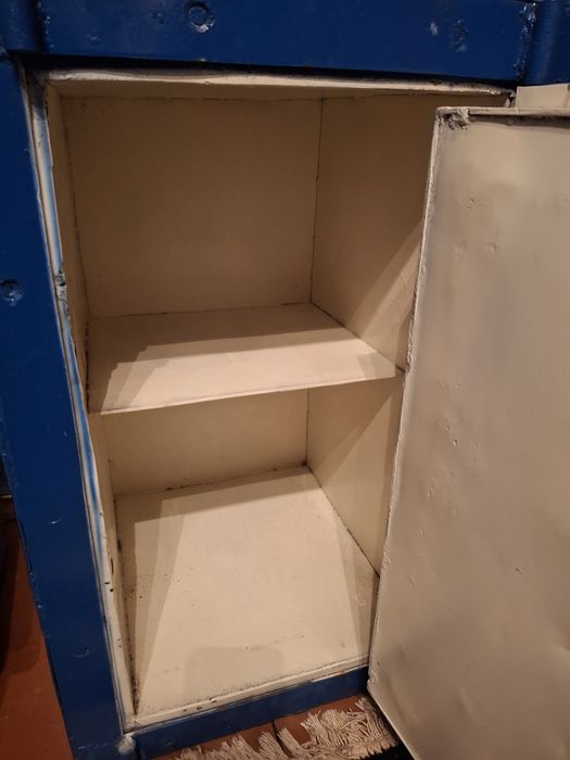 Сейф вогнетривкий в хорошому стані б/в