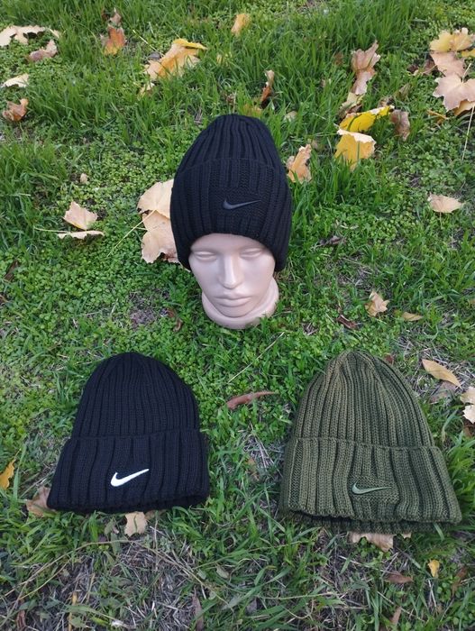 Шапка Nike зимова  тепла, стильна, унісекс — чорна/хакі