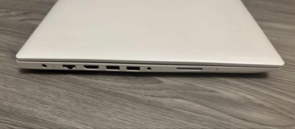 Portátil lenovo Ideapad 320-15AST