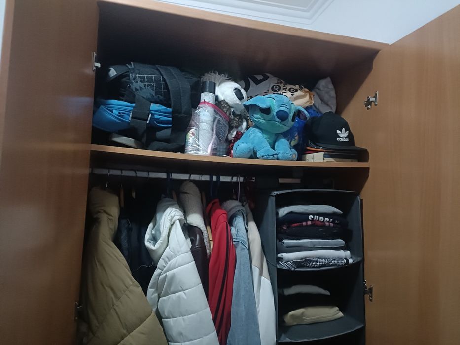 Vendo roupeiro usado mas em muito bom estado