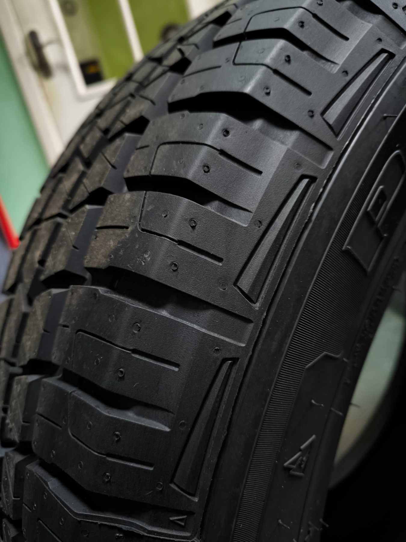 Petlas Explero PT421 A/T 245/70 R16 111T XL Туреччина 2023