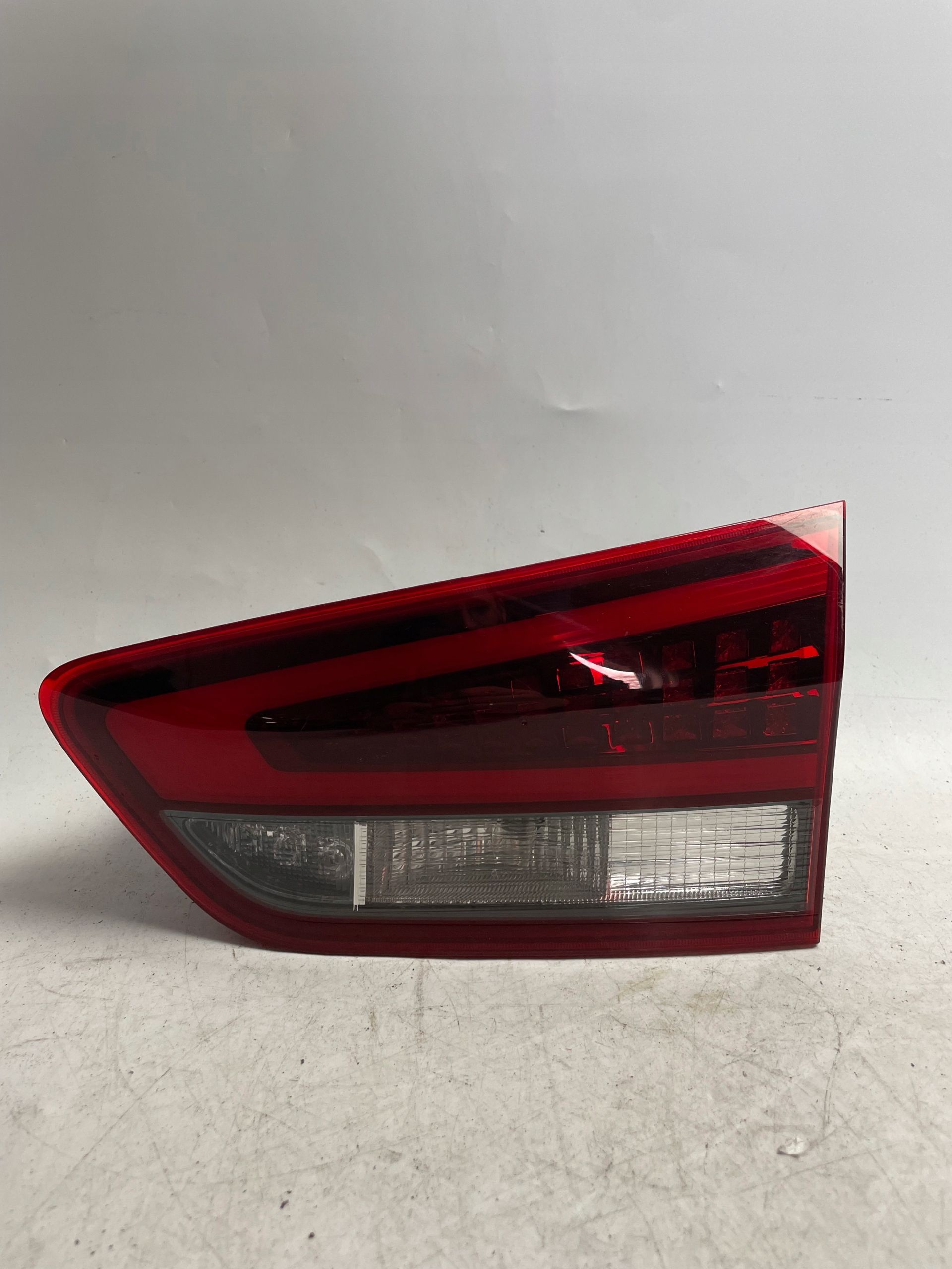 Hyundai i30 Kombi (2020-) Lampa tył LED prawa wew