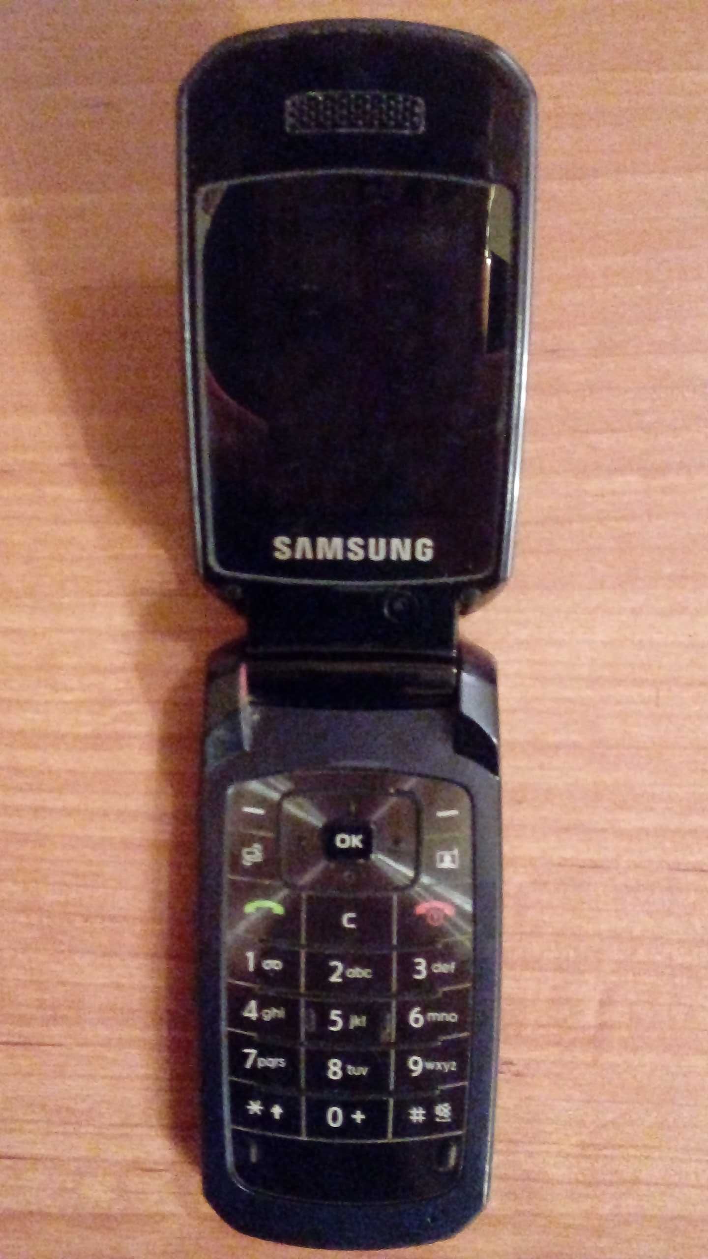 Telefon komórkowy LG D280n i inne telefony